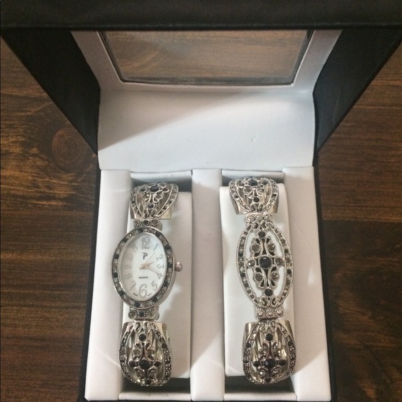 Watch - Picture 3 of 3